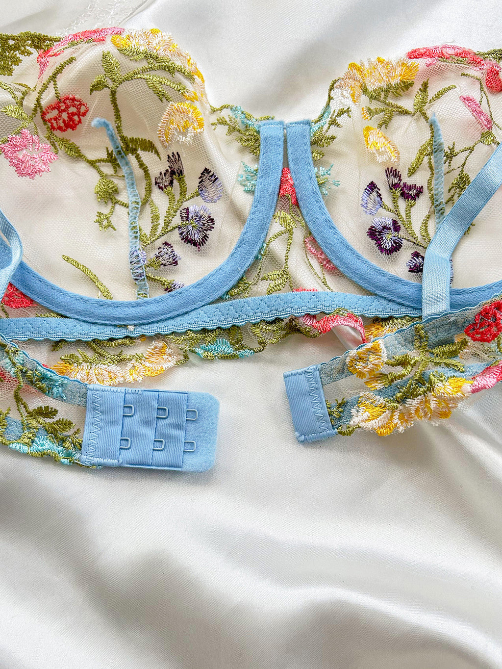 Angelica | Floral Embroidered Lingerie Set