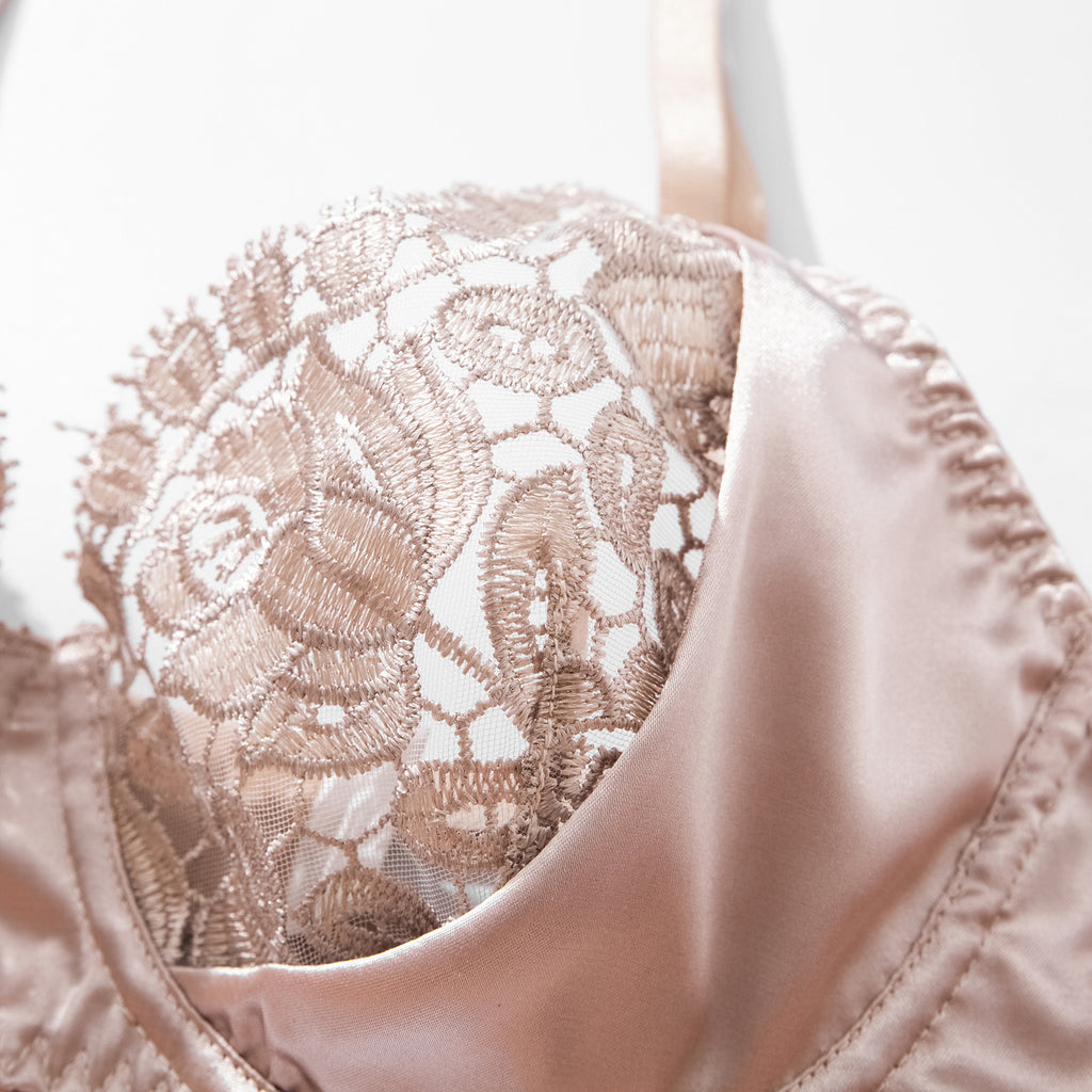 Darcy | Champagne Lace Garter Lingerie Set